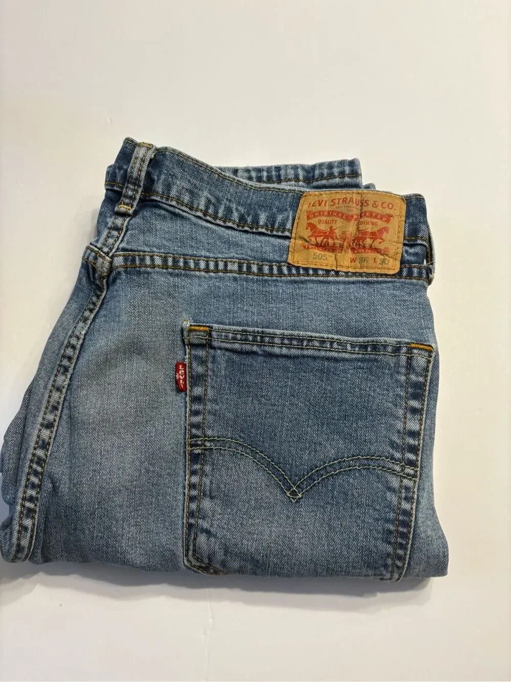 Levi's 505 Men's Slim Straight Fit Light Wash Denim Blue Jeans 36Wx30L 36x30